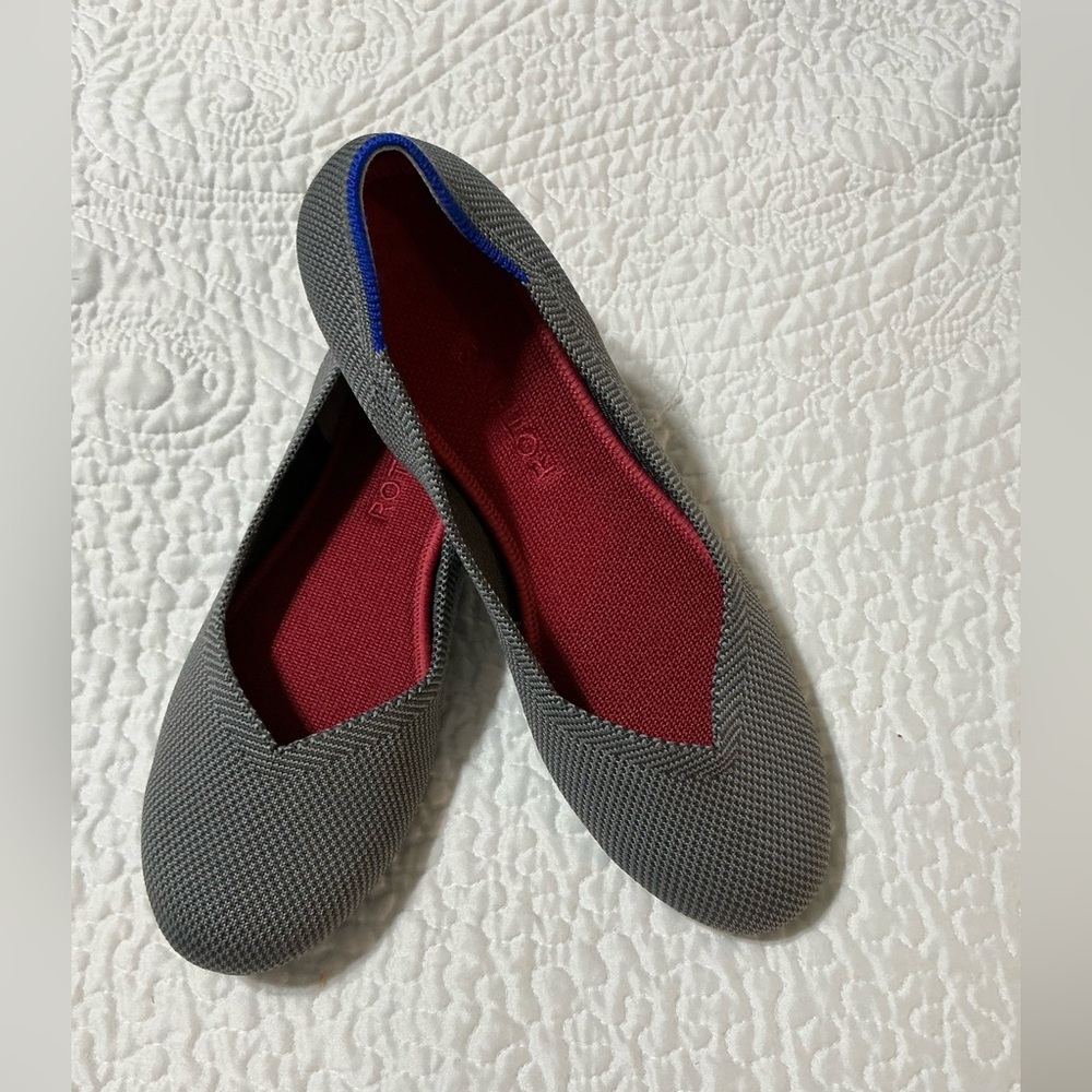 EUC Rothy's Round Toe Flats Pebble Grey Slip On Shoes Size 8.5
